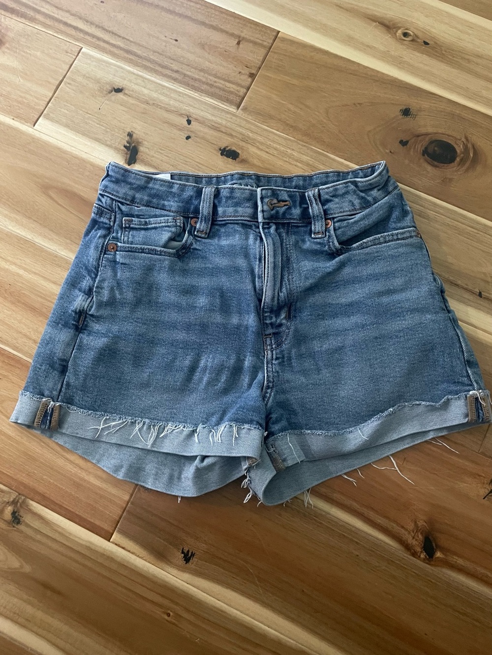 American Eagle Outfitters Medium Wash High-Rise Rolled Hem Denim Shorts